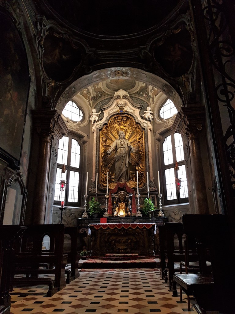 Chapel inside the Basilica di Sant'Ambrogio in Milan