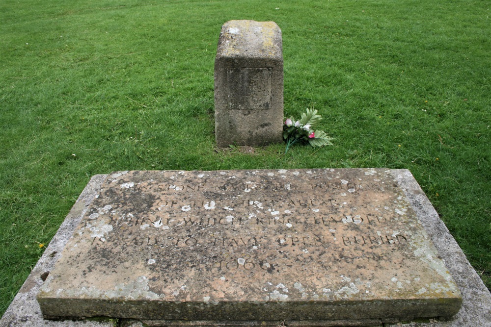 The purported grave of King Harold II in Waltham Abbey churchyard