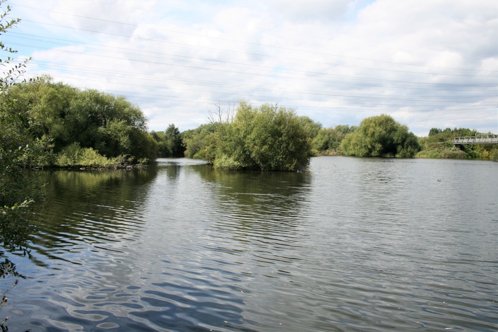A large lake at the Lee Valley Country Park