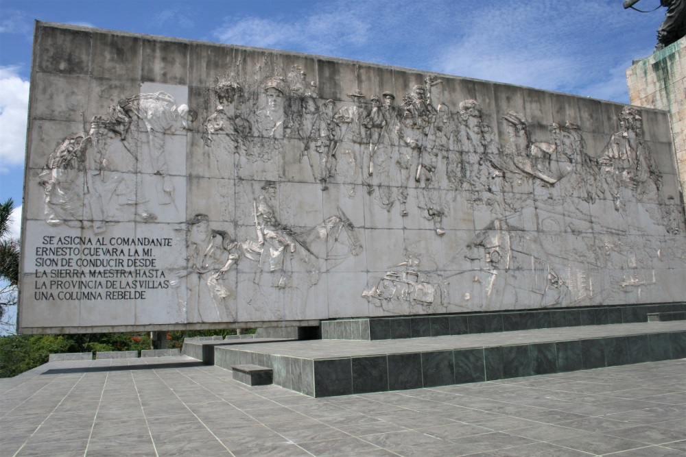 Commemorative plaque at the memorial to Ernesto "Che" Guevara in Santa Clara, Cuba