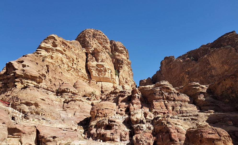 The surrounding rocks on the hike to the Monastery in Petra