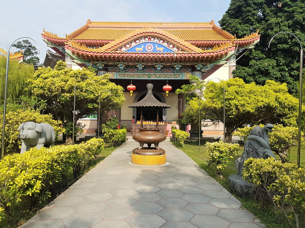 Kek Lok Si Buddhist Temple on the outskirts of Georgetown in Penang