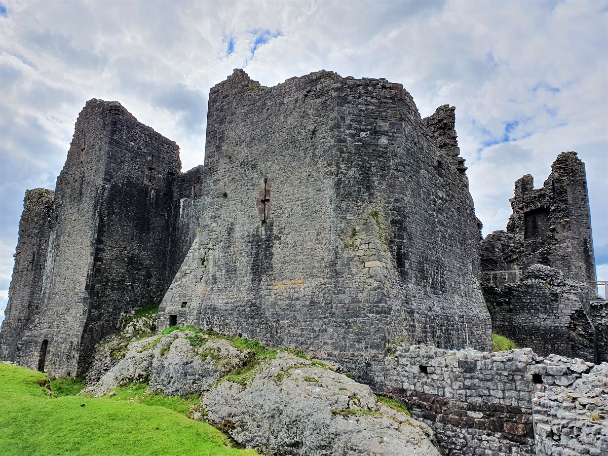 Carreg Cennen Castle