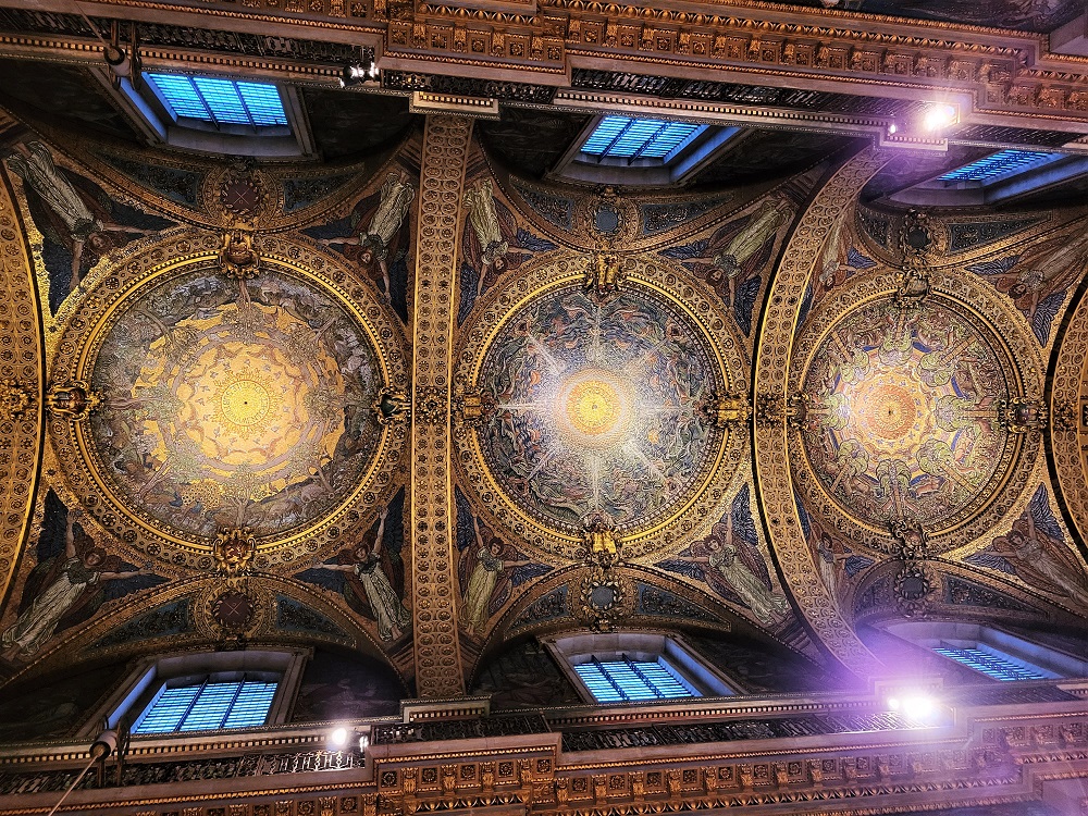 Mosaic ceiling inside the quire of St Paul's Cathedral