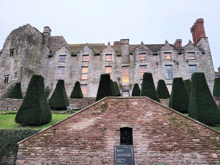 Hay Castle