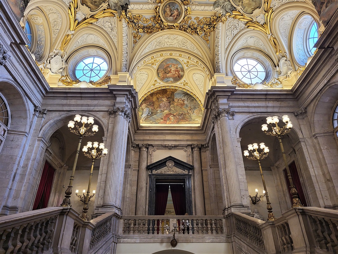 Central staircase in Madrid's Palacio Réal